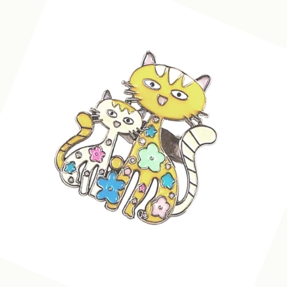 Anime Cat Brooch Pin ~ Yellow Cartoon Badge Fashion Backpacks  Shirts Bag - NWT - Picture 3 of 4
